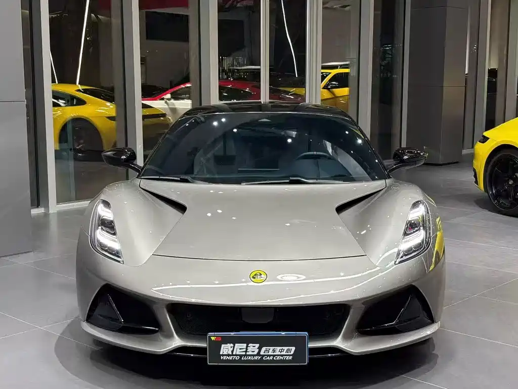 Lotus Emira — миниатюра 2