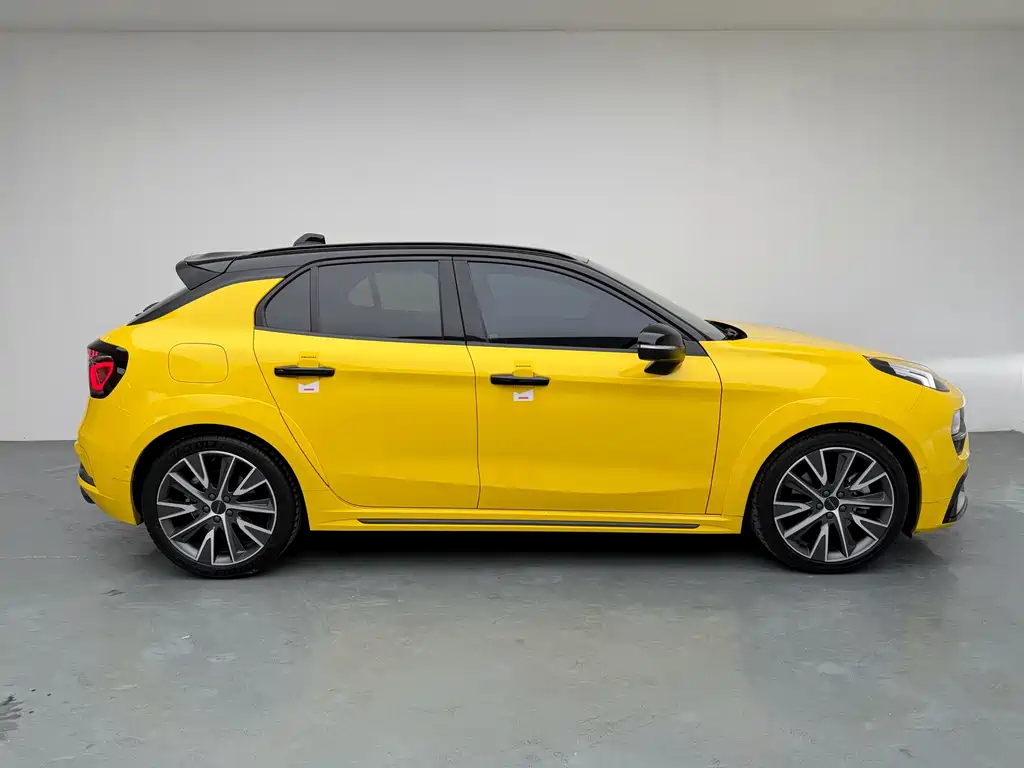 LYNK & CO. 02 HATCHBACK