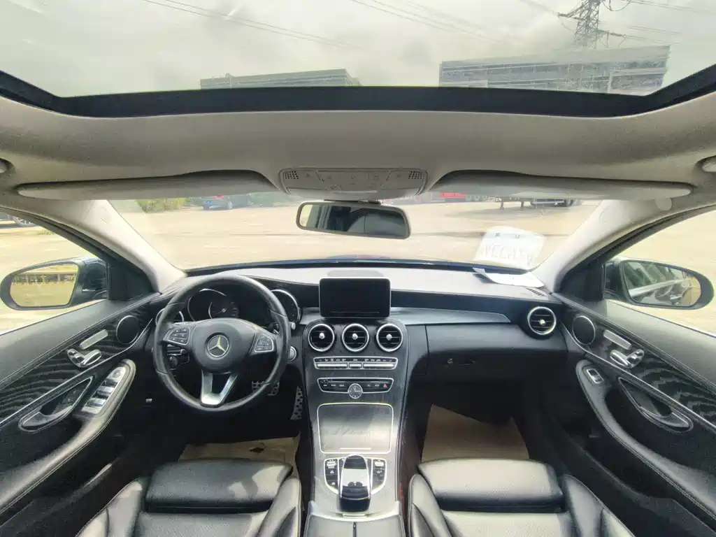 Mercedes-Benz C-Class — миниатюра 12