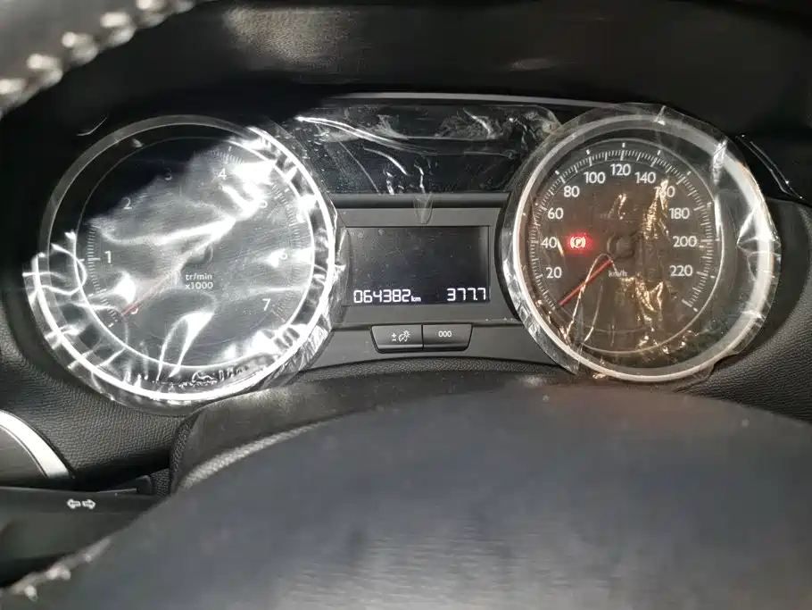 Peugeot 408 — миниатюра 14
