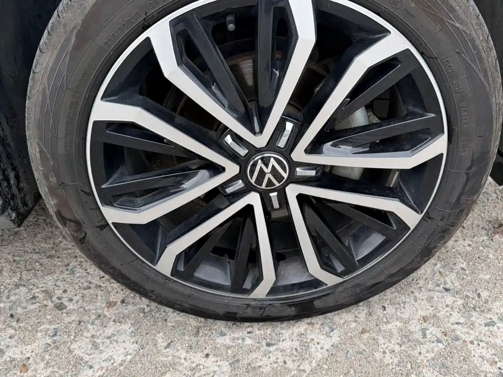 Volkswagen T-Roc — миниатюра 14