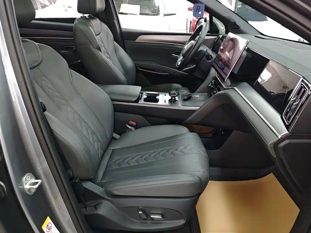 BYD L DM-i — миниатюра 25