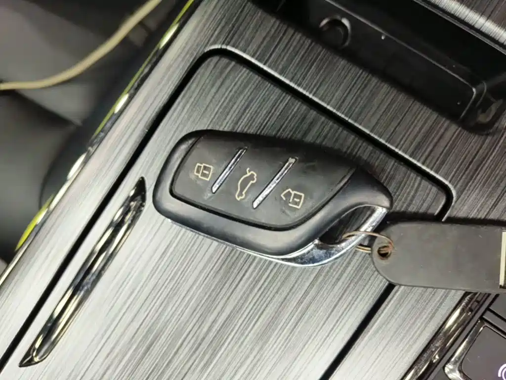 Roewe RX5 — миниатюра 9