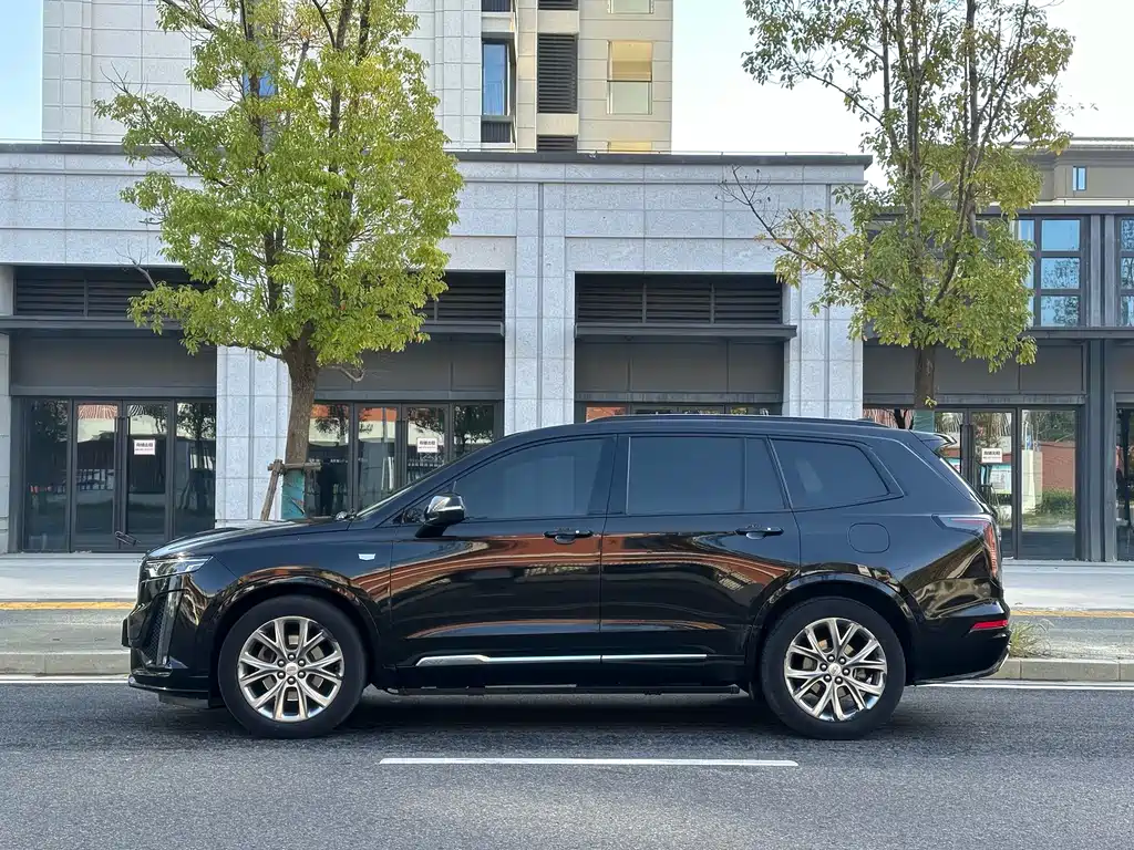Cadillac XT6 2020 28T мест Luxury