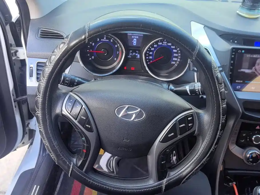 Hyundai Elantra Langdong — миниатюра 15