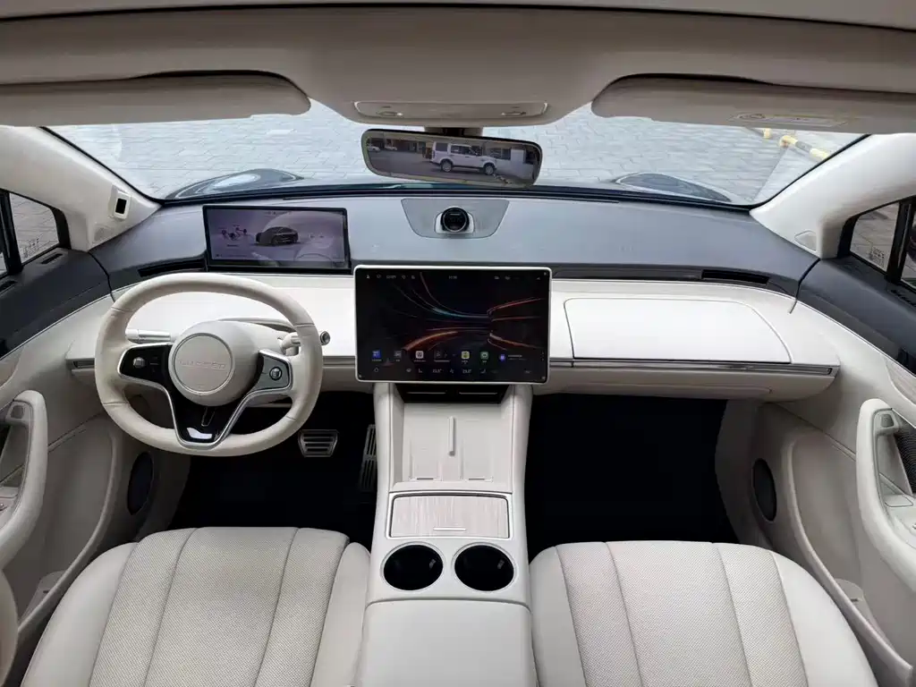 Luxeed R7 2024 802km Max