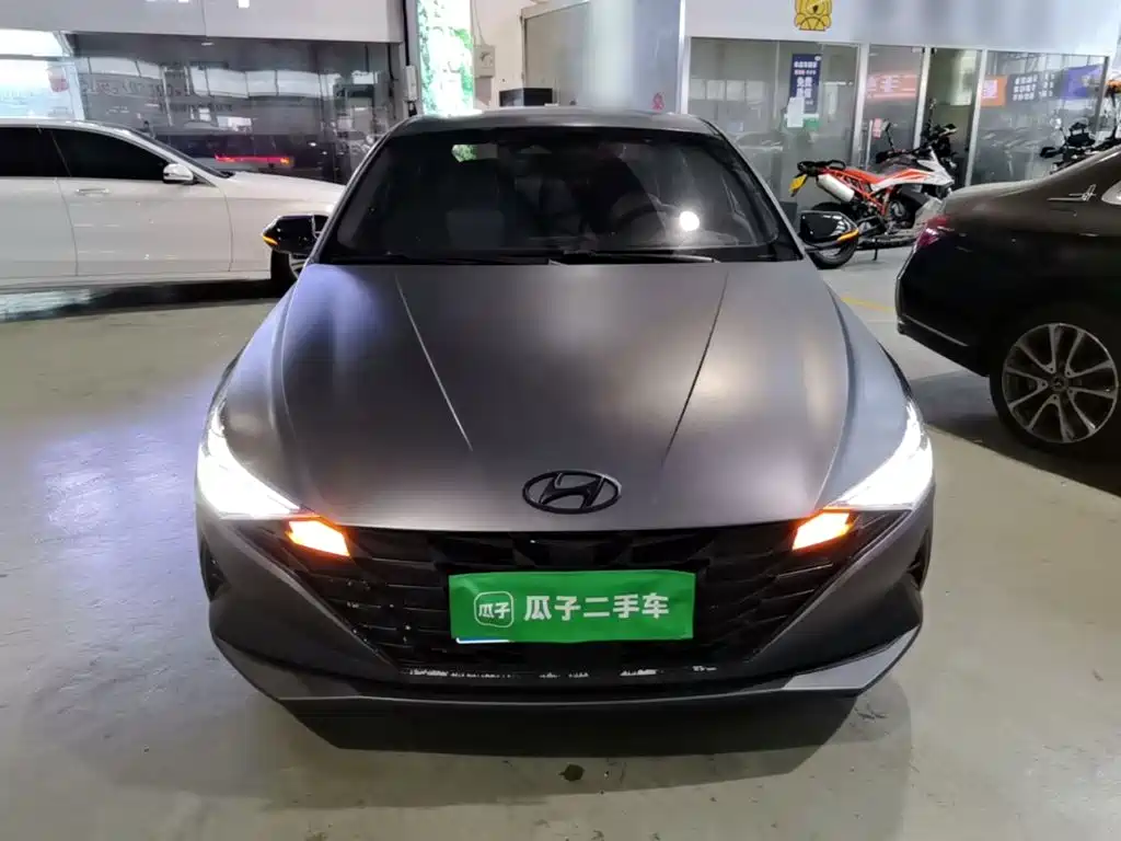 Hyundai Elantra — миниатюра 3