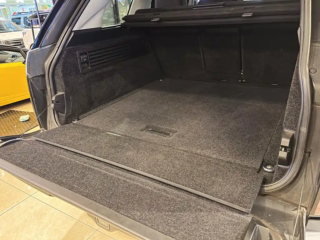 Land Rover Range Rover — миниатюра 25