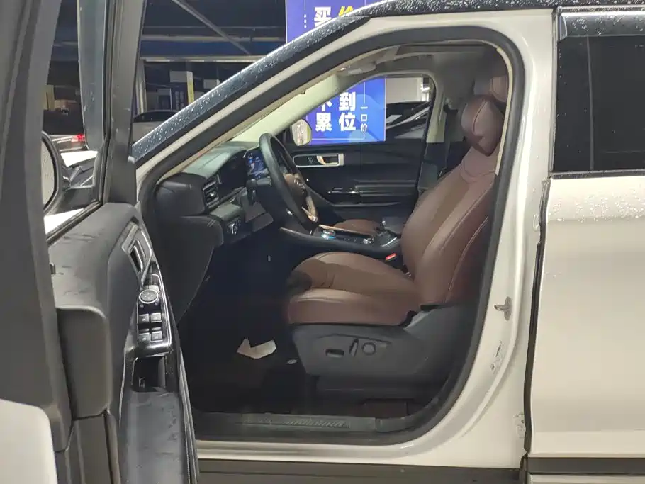 Ford Explorer — миниатюра 9