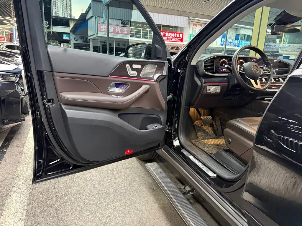 Mercedes-Benz GLE (Import) — миниатюра 10