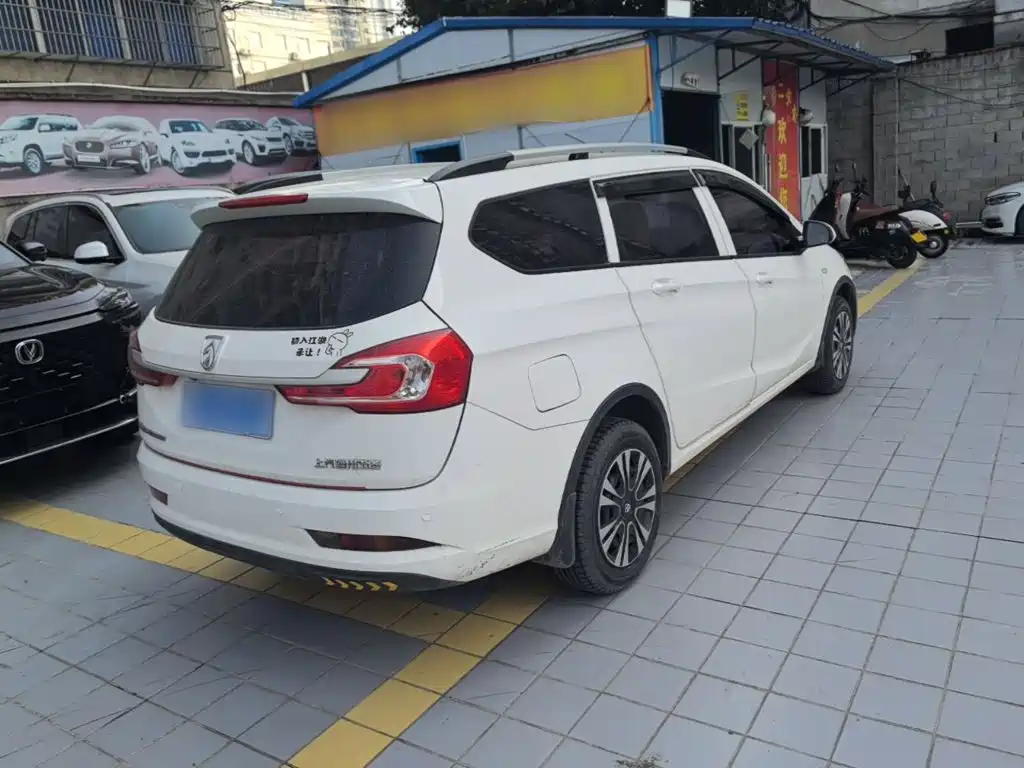 Baojun 310W — миниатюра 7