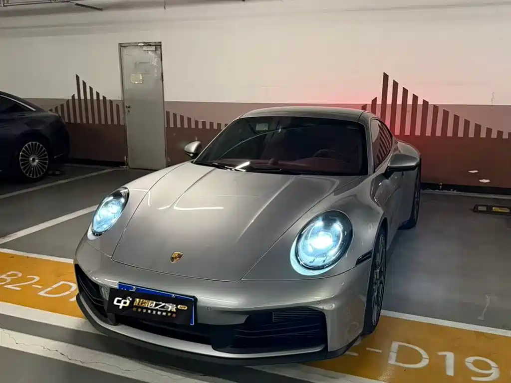Porsche 911 2025