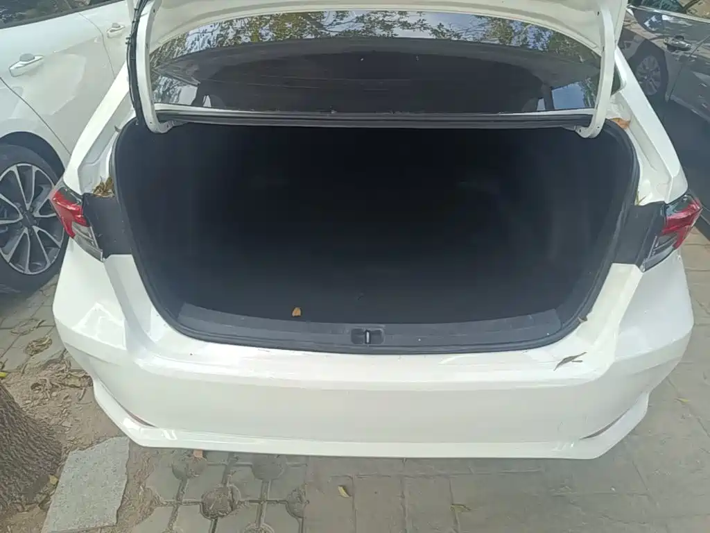 Toyota Corolla — миниатюра 19