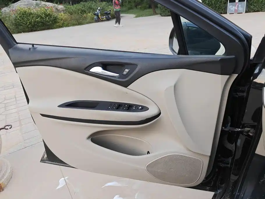 Buick Verano — миниатюра 7