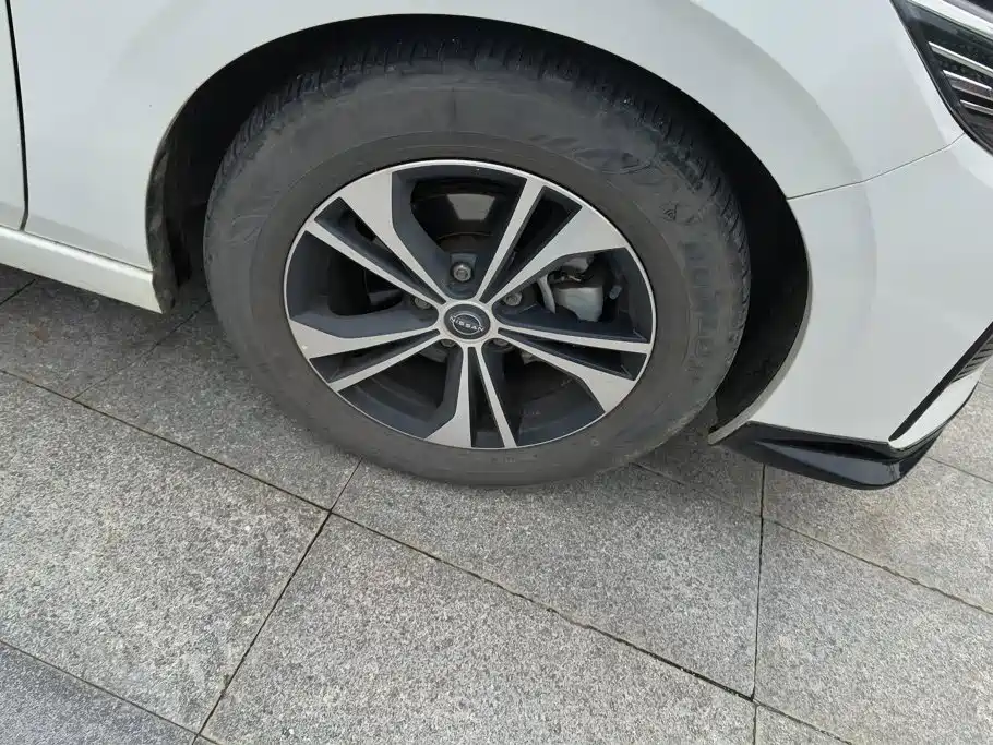 Nissan Sylphy — миниатюра 6