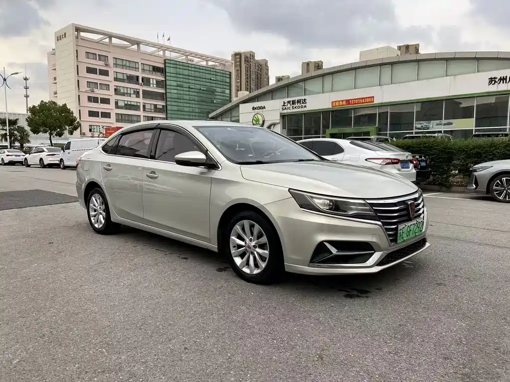 Roewe i6 New Energy — миниатюра 3