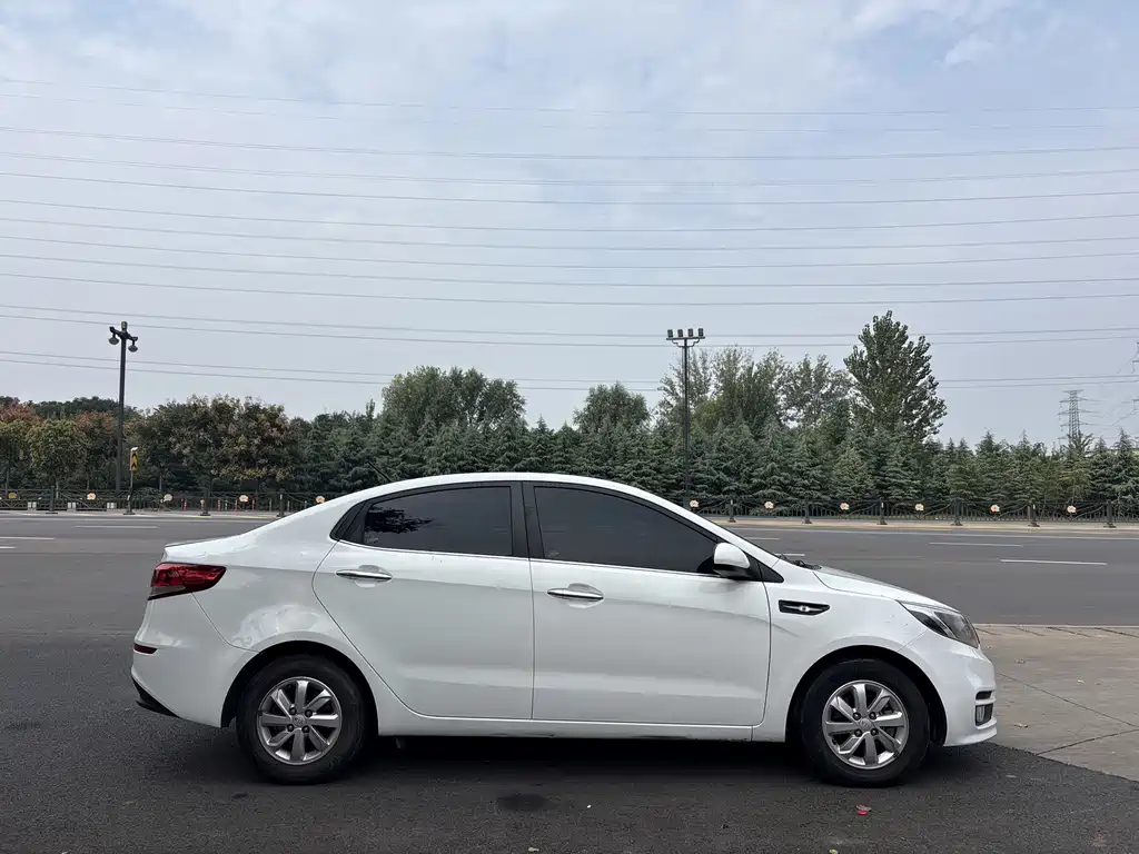 Kia K2 — миниатюра 6