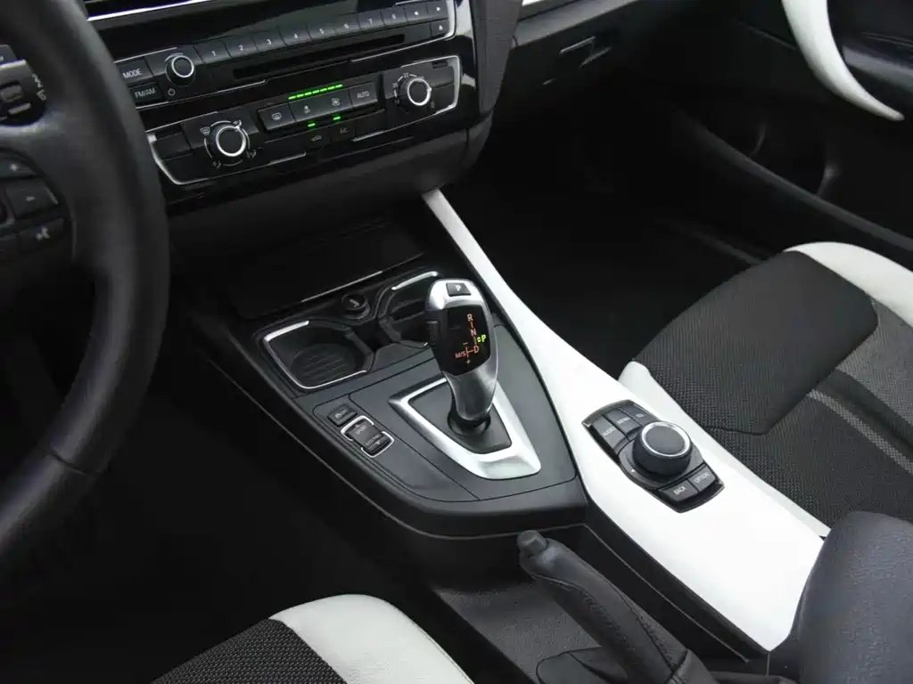 BMW 1 Series (Import) — миниатюра 12