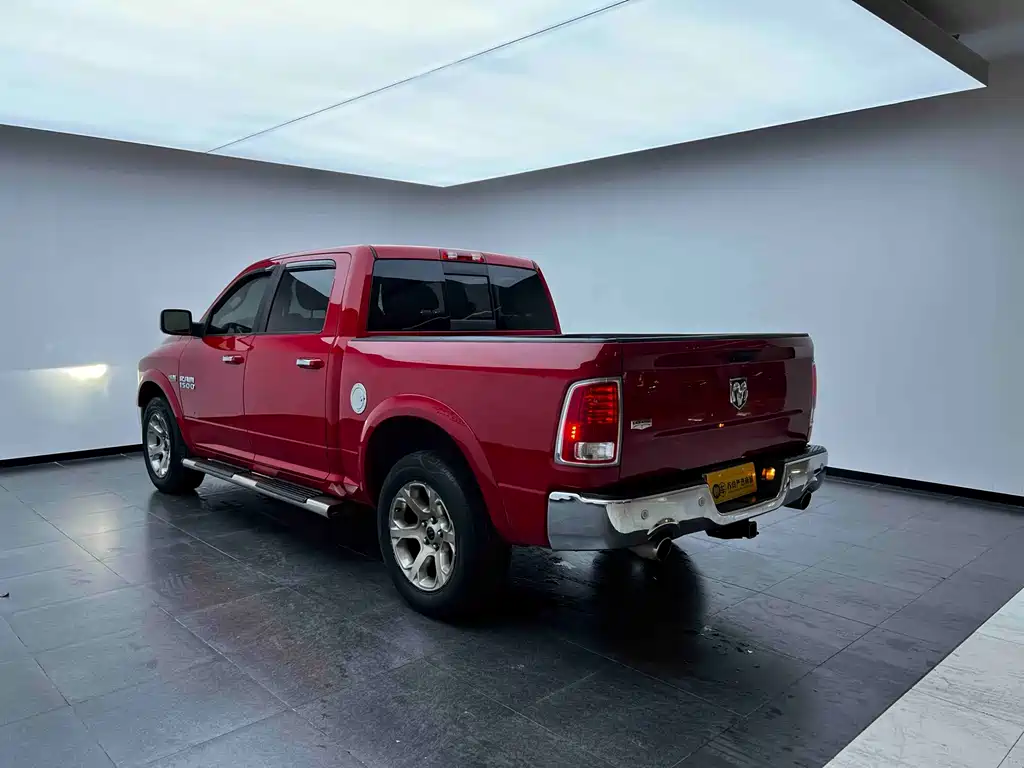 Ram Trucks 2014 5.7L AT