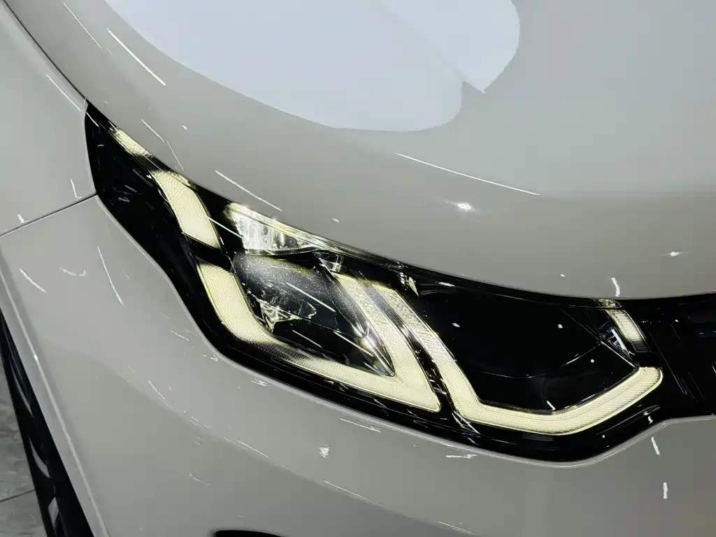 Land Rover Discovery Sport 2022 249PS R-Dynamic S 5 мест