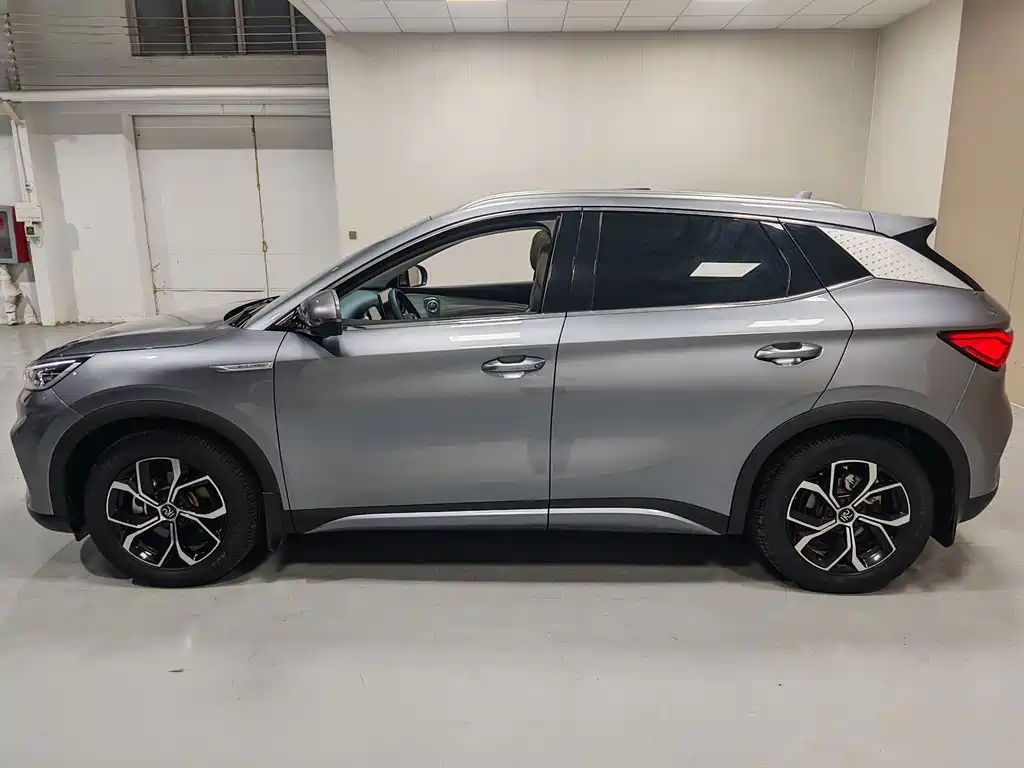 BYD Yuan Plus — миниатюра 11