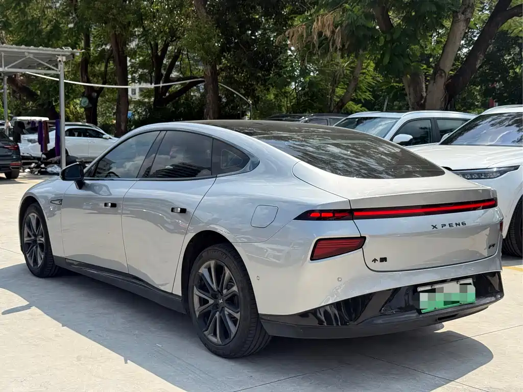 XPeng P7 — миниатюра 4