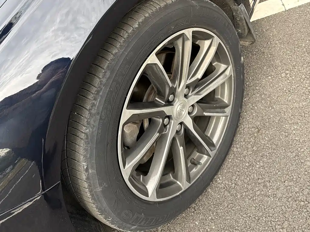 Buick LaCrosse — миниатюра 7