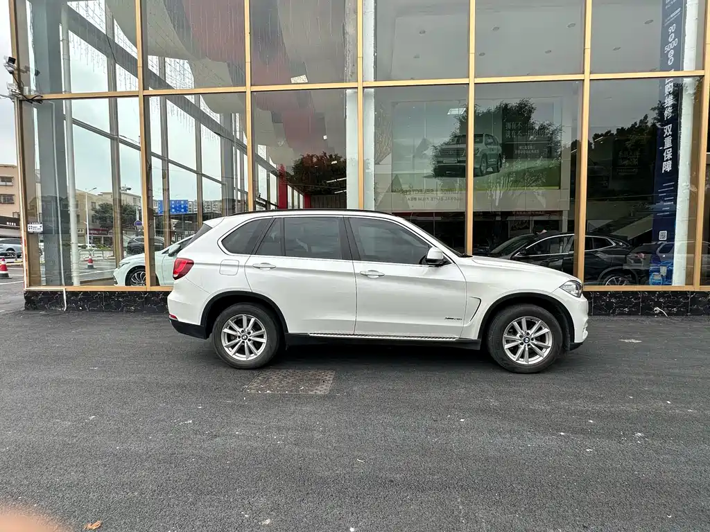 BMW X5 (Import) — миниатюра 20