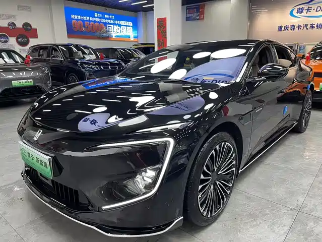 2025 Avatr 12