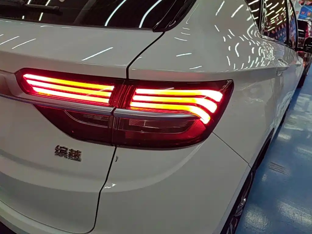 Geely Binyue — миниатюра 8