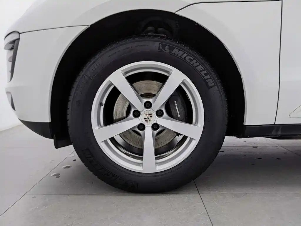 Porsche Macan — миниатюра 17