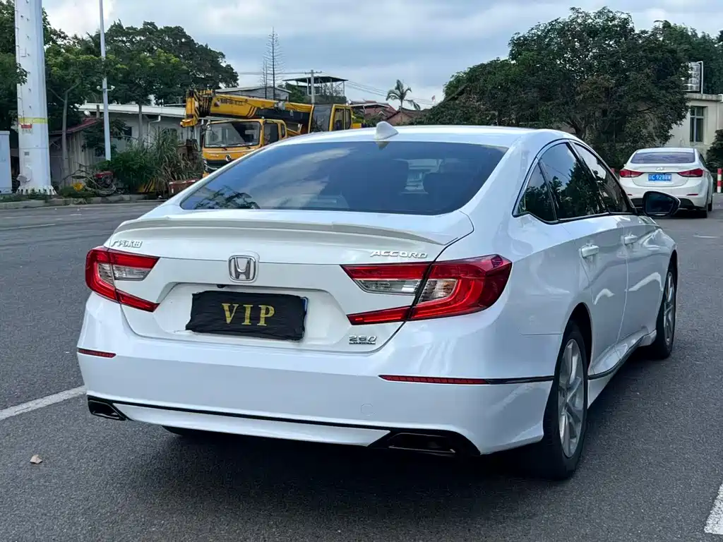 Honda Accord 2018 260TURBO Elite V