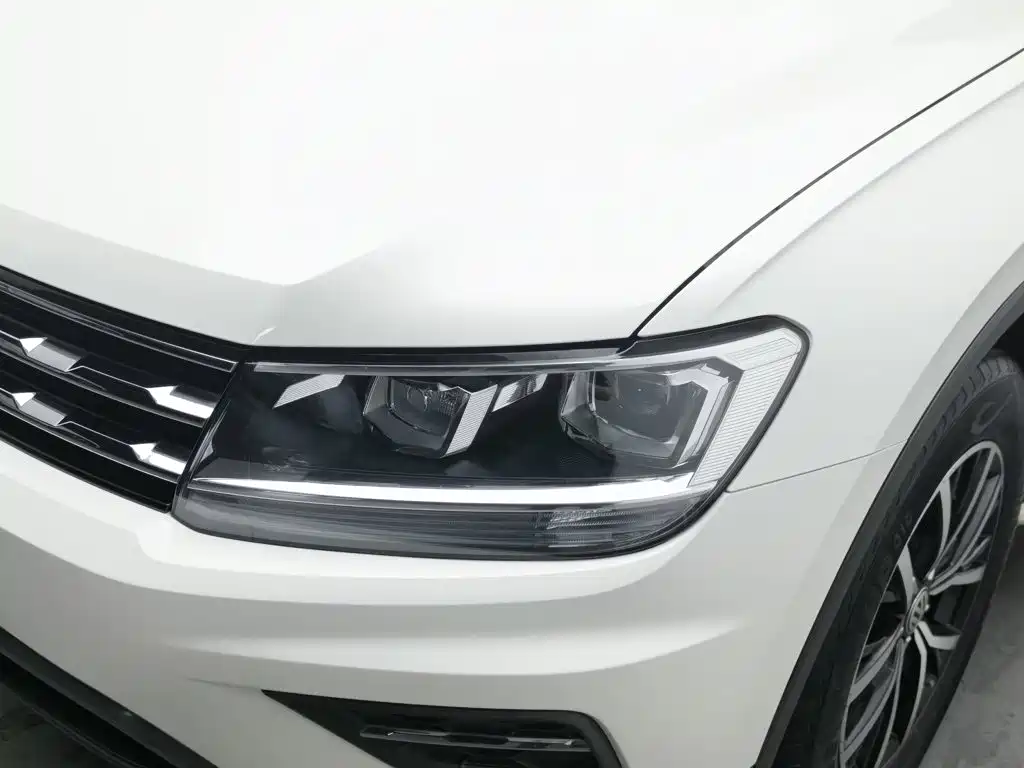Volkswagen Tiguan L — миниатюра 7
