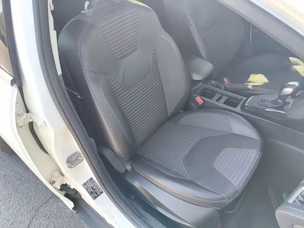 Ford Focus — миниатюра 25