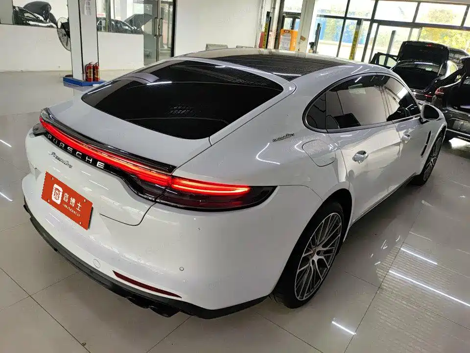 Porsche Panamera — миниатюра 3