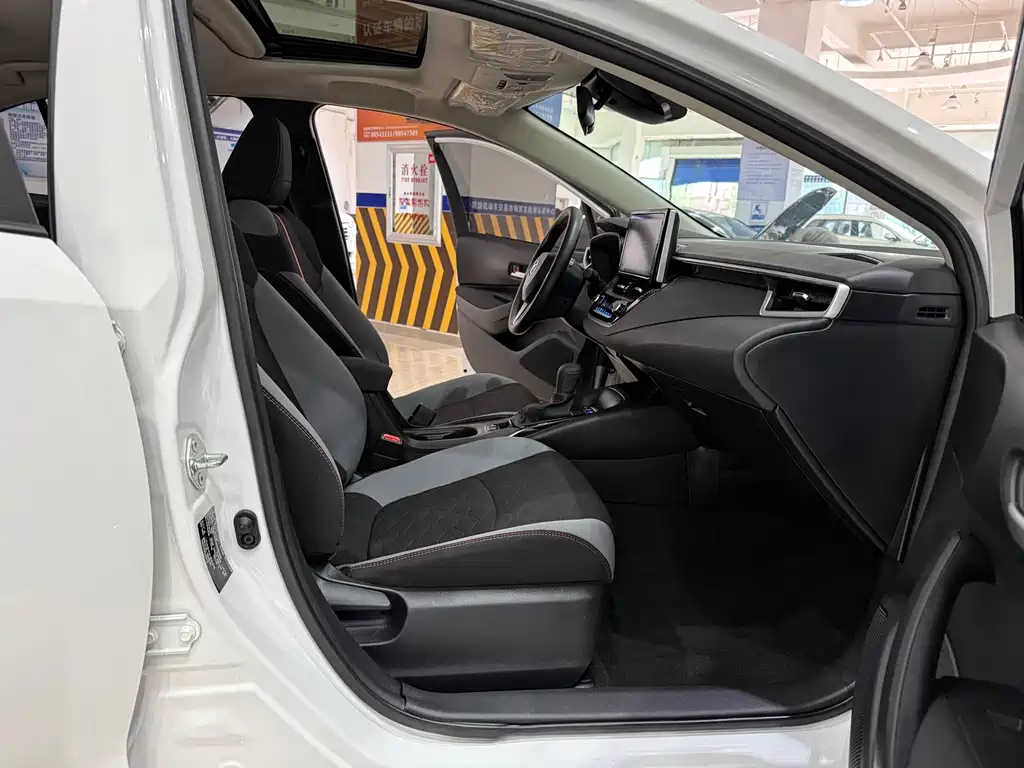 Toyota Corolla — миниатюра 11