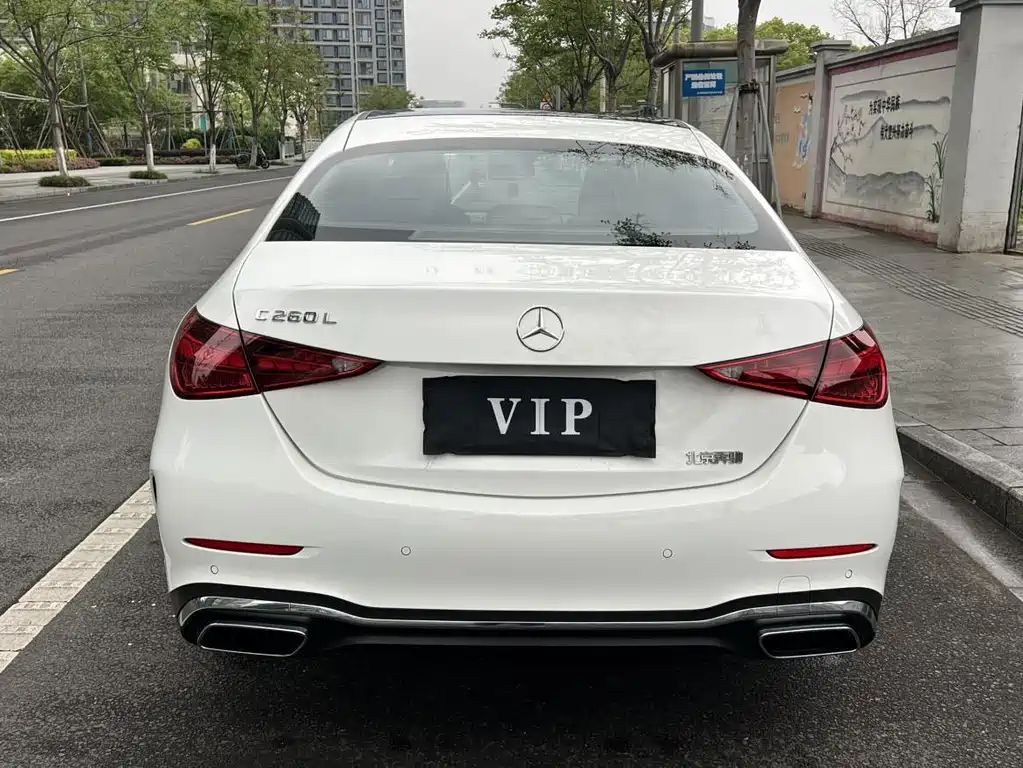 Mercedes-Benz C-Class — миниатюра 12