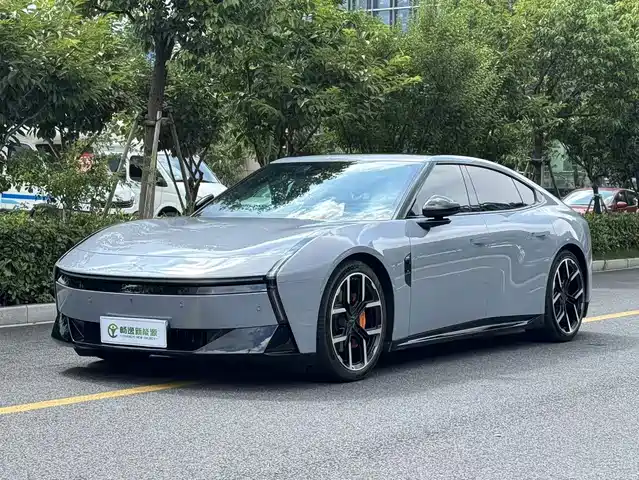 2025 Xpeng P7