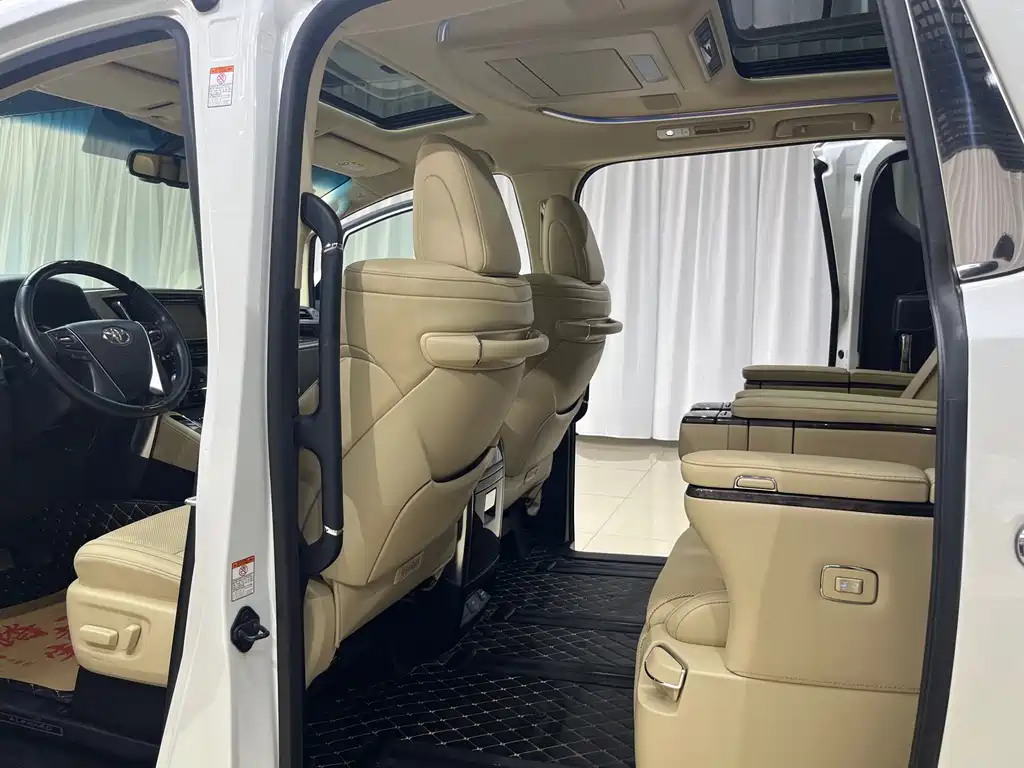 Toyota Alphard 2018 3.5L Luxury