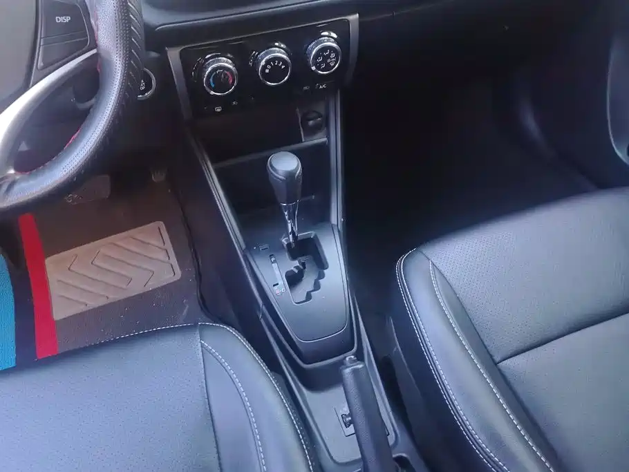 Toyota Yaris L — миниатюра 15
