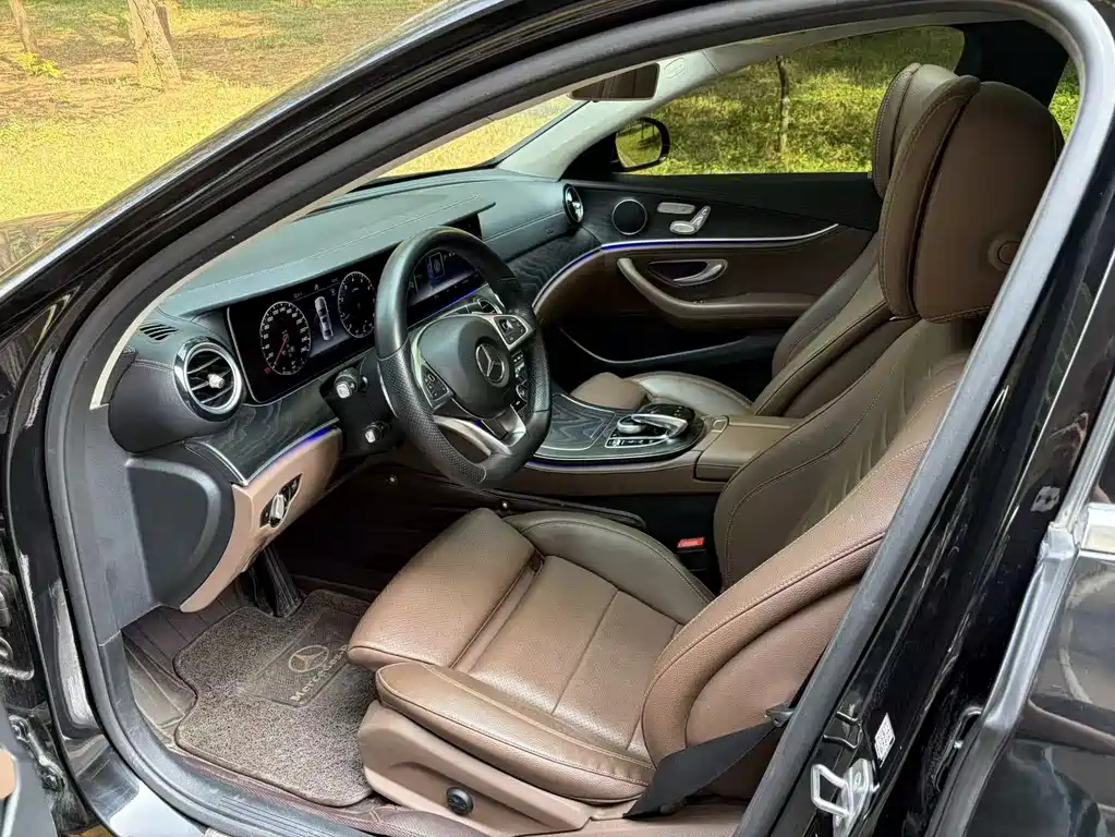 Mercedes-Benz E-Class — миниатюра 4