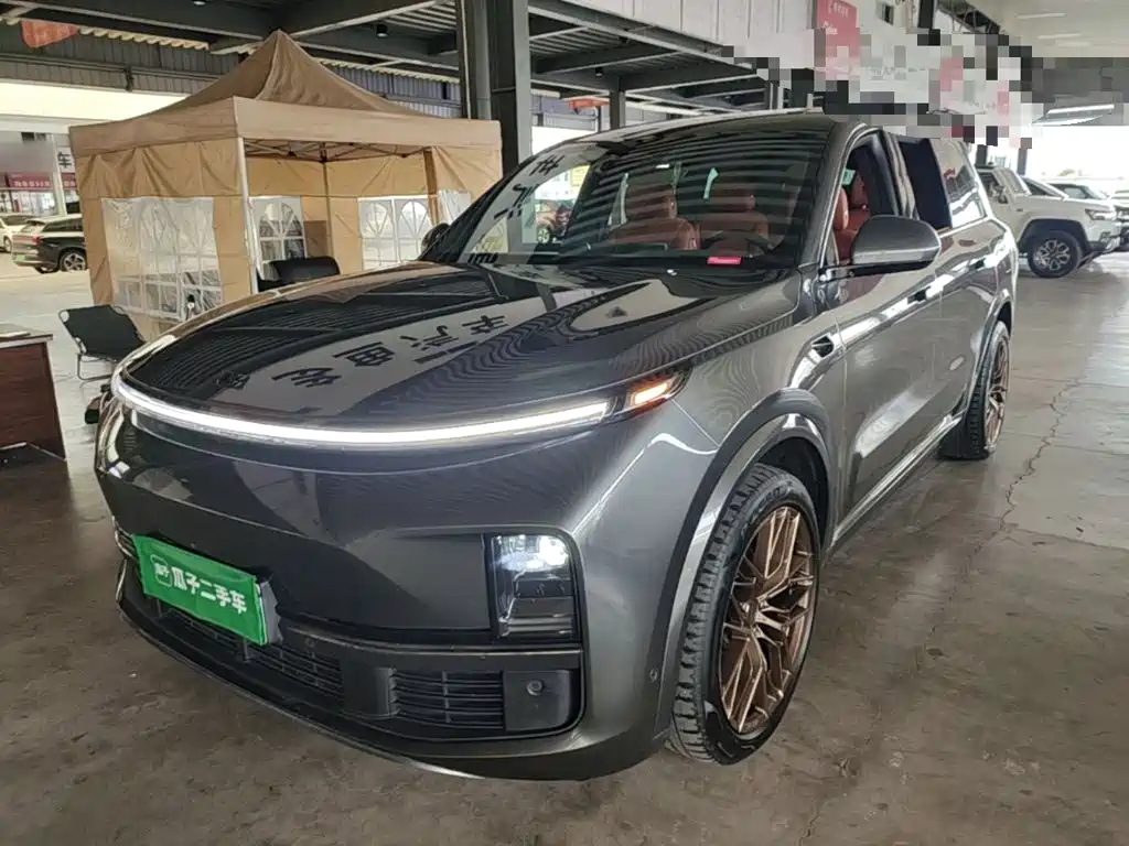 Li Auto L8