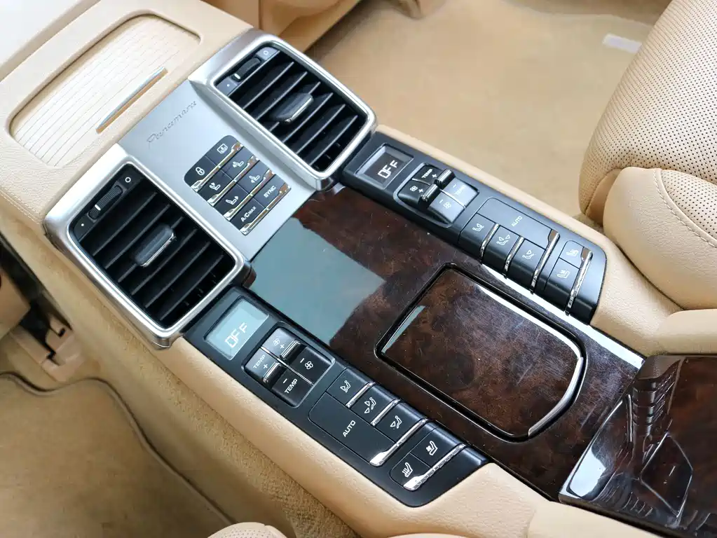 Porsche Panamera — миниатюра 19