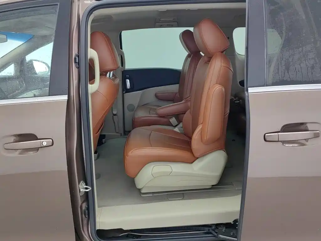 Buick GL8 — миниатюра 15