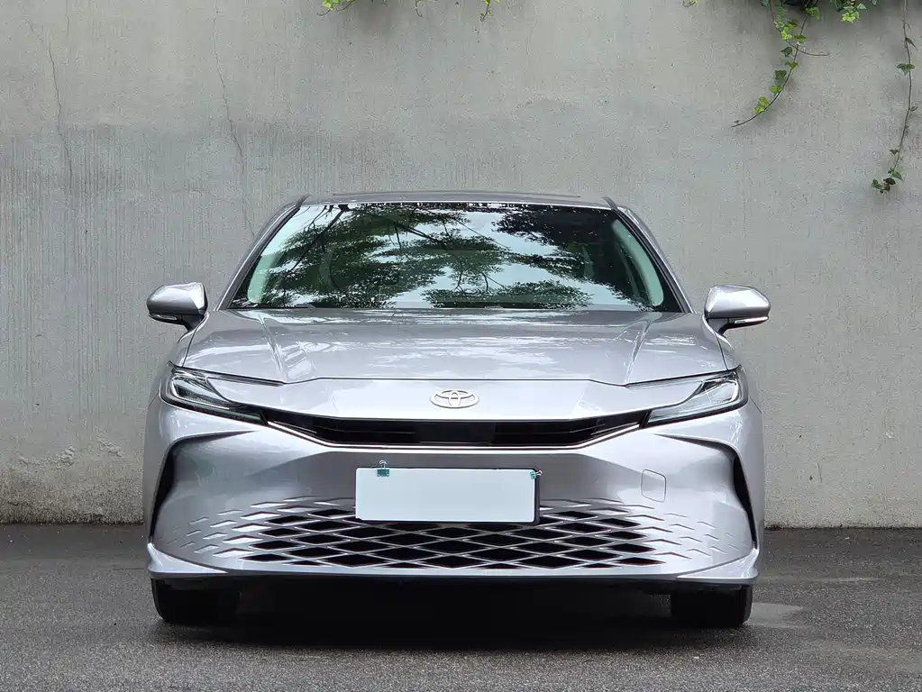 Toyota Camry 2024 2.0HGVP Luxury