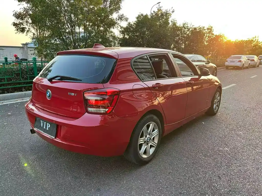 BMW 1 Series (Import) — миниатюра 9