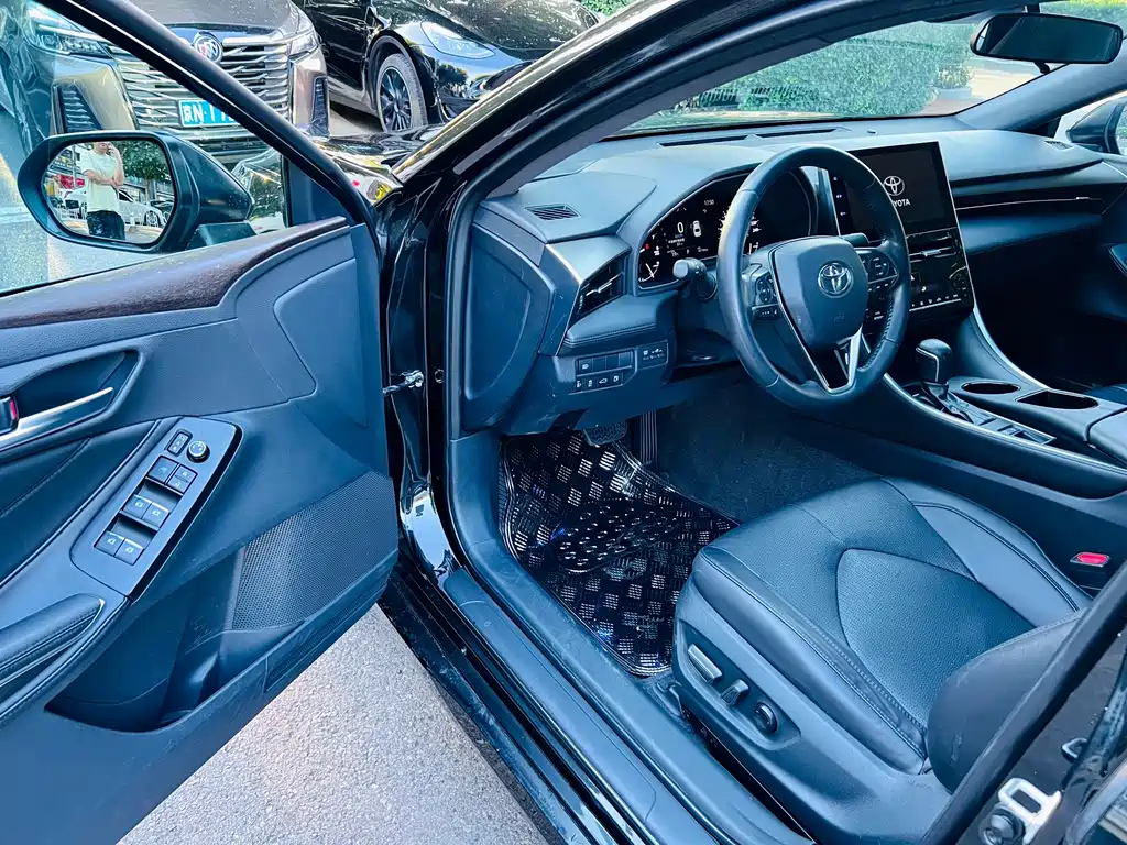 Toyota Avalon — миниатюра 9