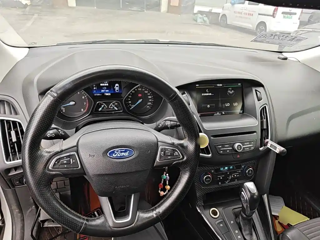 Ford Focus — миниатюра 10