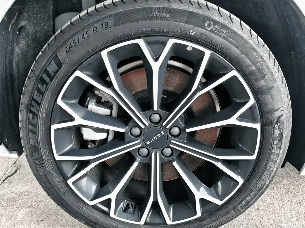 Zeekr Крайний Криптон 007 GT — миниатюра 15