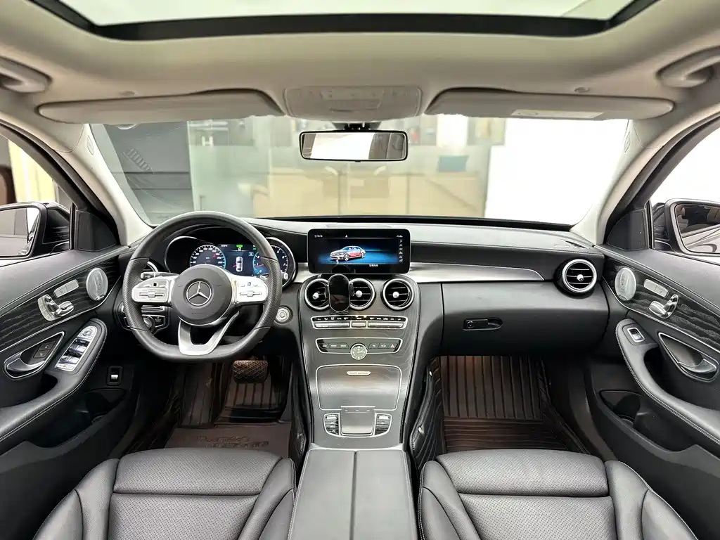 Mercedes-Benz C-Class — миниатюра 5